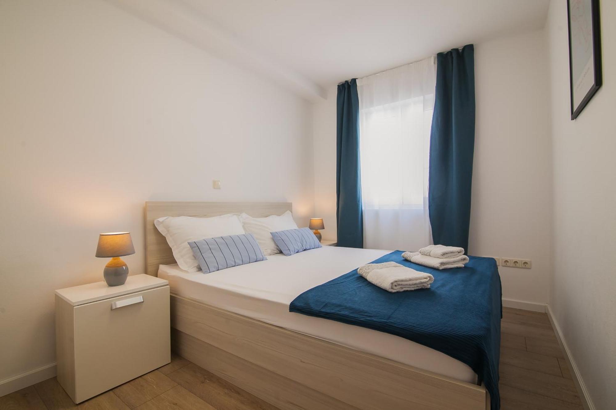 Helvetia Sunny Apartments Bol Exterior photo