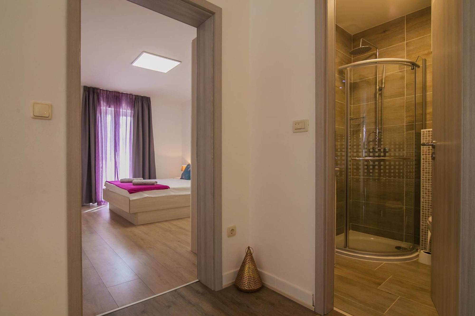 Helvetia Sunny Apartments Bol Exterior photo