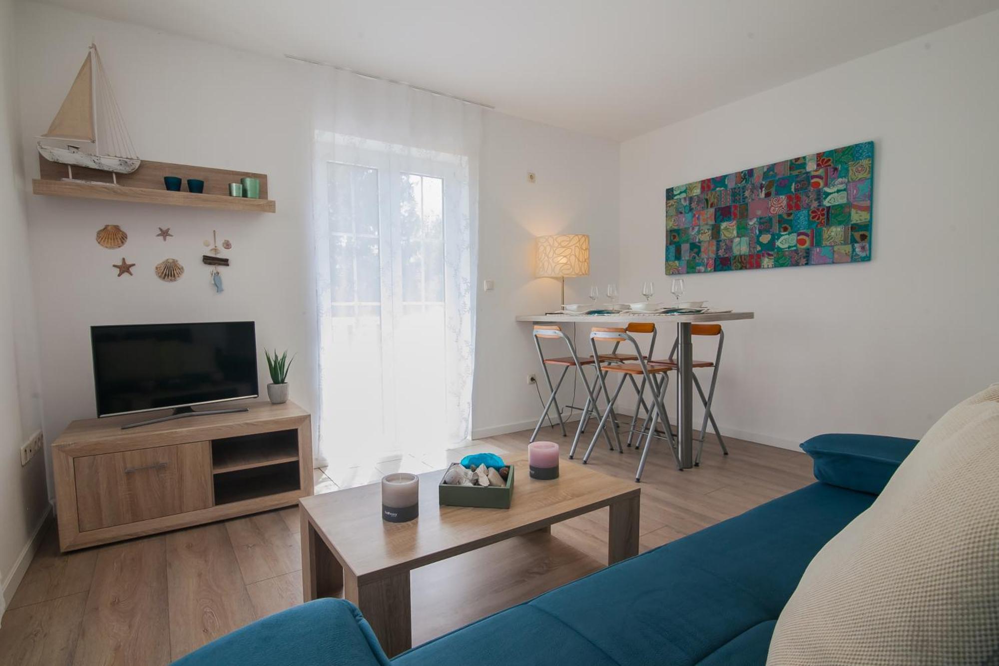 Helvetia Sunny Apartments Bol Exterior photo